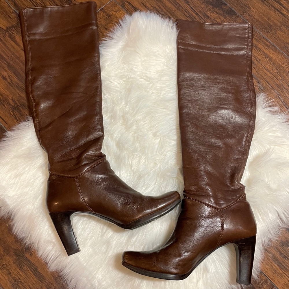 Liz Claiborne Tall Chestnut Leather Boots